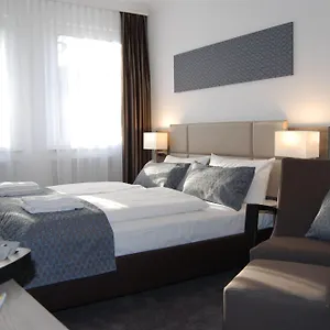 Hotel Dom Am Roemerbrunnen ***